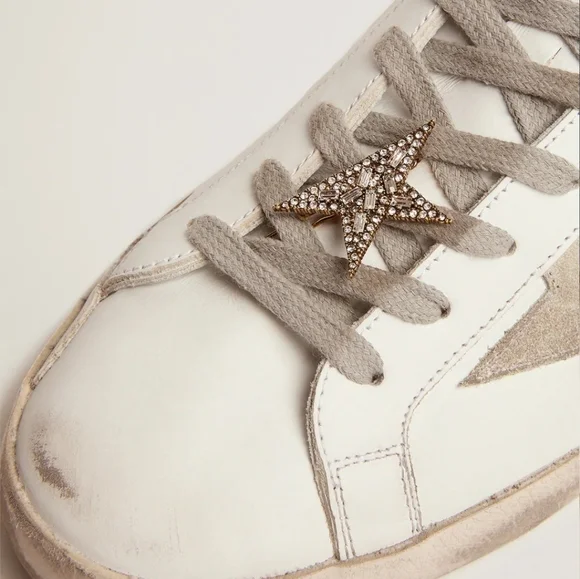 NIB ✨️Golden Goose Lace Lock Star Pin In Antique Gold Gorgeous✨️ - Picture 2 of 14